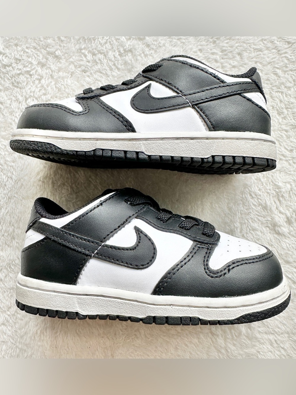 Nike dunk low black/ white panda toddler sneakers, size US 8C